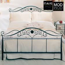 Si può scegliere fino a 6 diverse misure, mentre il colore è bianco laccato, ideale per le camere da letto moderne che amano le superfici lucide. Ariel Casarreda Store Letto Matrimoniale In Ferro Battuto Bianco Mod Arredamento Casa E Cucina Nsb Group Com