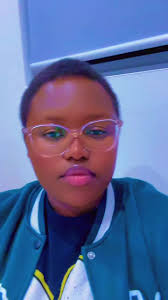 Doris Dove comedian🇦🇺🇰🇪 (@dorisdovee)