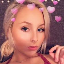 Josie Hanson's Instagram, Twitter & Facebook