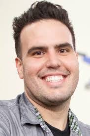 Angel Armas's Instagram, Twitter & Facebook