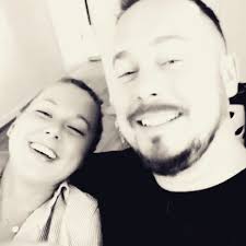 Hello. Im ISO a 2-3 bedroom home/ apartment for myself, husband and our 4  kids. Something with a spacious yard and under $1000. We are looking to  move sometime in February. If