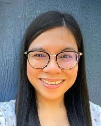 Nancy Rettig's Instagram, Twitter & Facebook