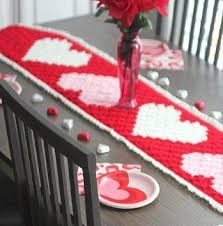 Crocheted Valentine S Day Table Runner With Crocheted Hearts Of Pink And White On A Red Background Perfect Valentines Crochet Modern Crochet Patterns Crafty