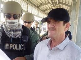 Posteriormente se acercó a guadalupe leija serrano, esposa del güero, para enamorarla. Entrega Eua A Autoridades Mexicanas A El Guero Palma