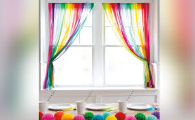 Our large collection of party decorating supplies covers a wide variety of themes, including birthdays, baby showers, calendar holidays and even hen parties. Ten Amazing Birthday Door Decoration Ideas