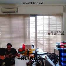 Untuk mengatasi hal tersut kami menawarkan gorden rumah sakit yang mampu mengatasi hal tersebut. Model Gorden Kantor Blinds Jakarta