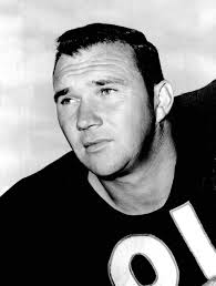 Doug Atkins, a Feared Hall of Fame Pass Rusher, Dies at 85