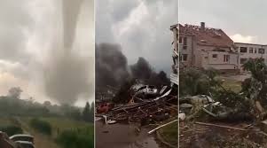 Tornada — ● tornada nom féminin nom donné, dans la chanson provençale, aux derniers vers, où le poète adresse son œuvre à son protecteur ou à sa dame. Nz8ctk5sv9ilzm