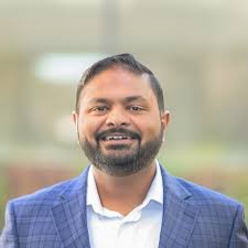 Glen Dsouza's Instagram, Twitter & Facebook