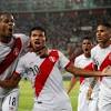 Aldo corzo, christian ramos, alberto rodríguez y miguel trauco en la defensa; 1