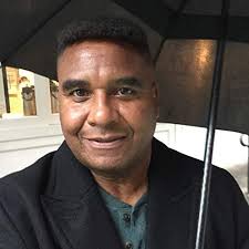 Kent Holmes's Instagram, Twitter & Facebook