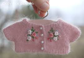 Hand embroidery amazing trick, easy flower embroidery trick with fork, sewing hack. 10 Tips For Embroidering On Hand Knits Cindy Rice Designs