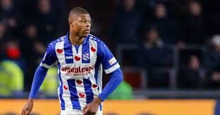 Dumfries is a target for the toffees in the summer window. Perjalanan Denzel Dumfries Dari Pulau Kecil Aruba Hingga Jadi Bek Timnas Belanda Bolalob Com