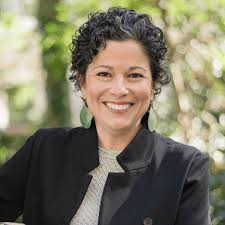 Danielle Wiley's Instagram, Twitter & Facebook