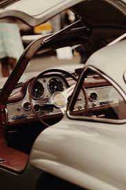 300sl Interior With Non Standard But Attractive Alloy And Wood Rimmed Nardi Italian Steering Wheel Klassisches Auto Autos Und Motorrader Alte Autos