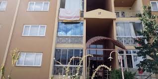 Mutfak kapisi 4 parca cama film ve balkon demirinin altindako cama film kaplanacak. Cam Balkon Cam Filmi Gmc Film