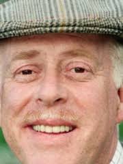 Clive Swift Biography