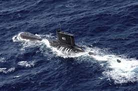 Indonesia is searching for a missing submarine with 53 people aboard. Pivlbwccjghnom