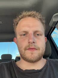 Hi I'm Jacob I'm 22 I'm a mechanic I'm looking to meet more cool friends in  San Diego. Moved from Wisconsin.