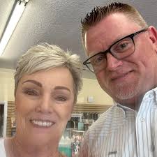 The sewing world lost a light of inspiration and a very special lady this  weekend. It is with heavy hearts that we share the passing of Debbie Homer,  a beloved educator and