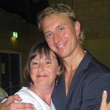 Chris Cracknell (@StrictlyCracker)