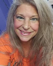 Non stop customers all day @The Cosmic Closet 💰