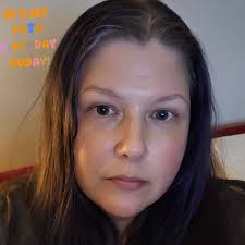 Nikki Klaus's Instagram, Twitter & Facebook