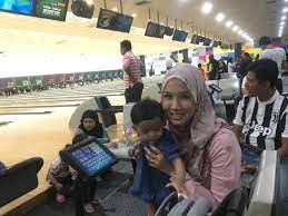 Bowling city is supported by its sister company momento restaurants; Main Bowling Di Wangsa Bowl Setia City Mall Persediaan Kimchi Untuk Perlawanan Bowling