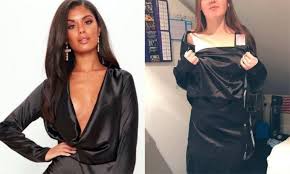 Jadi kalaupun aku enggak ke dubai, aku enggak ketemu mereka di jakarta. 15 Trend Terbaru Model Baju Belahan Dada Rendah Maria Space