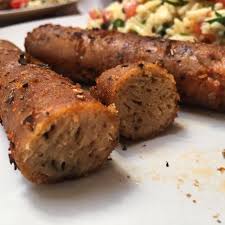 Des Petites Saucisses De Gluten A Griller Sur Le Barbecue A La Poele Ou Au Four Vous Pouvez Les Realis Recettes De Cuisine Cuisine Vegan Saucisse Vegetarienne