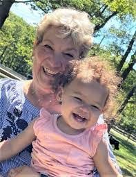 Karen Wade's Instagram, Twitter & Facebook