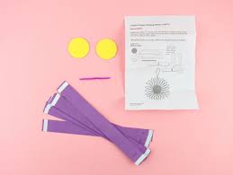 Make another round with paper loops, if you want your flower to look fuller. 3d Paper Flowers Craft Fun365