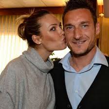 Vacanza per francesco totti e ilary blasi insieme ai figli. E Nata Isabel Terza Figlia Di Francesco Totti E Ilary Blasi Foto Io Donna