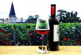 The vast majority of bordeaux wine is red, with blends consisting of cabernet sauvignon, cabernet franc, and merlot grapes being the most common. Bordeaux Wine Regions Best Wines Prices 2021