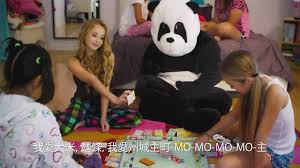 It was released on october 5, 2013 as her debut single by pmw live. Alison Gold Chinese Food Official Music Video Gold Is The New Black Neogaf