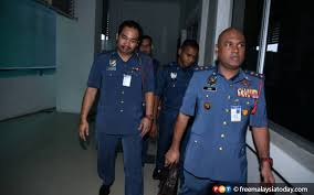 Muhammad adib yang merupakan anggota unit bantuan perkhidmatan kecemasan (emrs) balai bomba dan penyelamat (bbp) subang jaya dipercayai dipukul sekumpulan perusuh ketika operasi memadam kebakaran kenderaan di hadapan kuil sri maha mariamman, subang jaya. Inkues Tentu Punca Kematian Adib Bermula Hari Ini Free Malaysia Today Fmt
