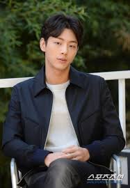 He received notice for his roles in the film twenty and the television dramas mom and shine and go crazy. he was then cast in his first leading role in the 2016 web drama spark. Z8qh6ejbpca Wm