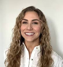 Cora Richter's Instagram, Twitter & Facebook