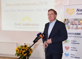 Od roku 2001 doposud působil jako přednosta dermatovenerologické kliniky a. Praha 1 Podporila Bezplatnou Prevenci Melanomu Praha 1