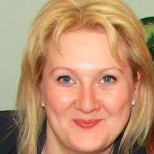 Laisse couler mes larmes (charlotte); Magdalena Cieslak Magdacieslak Twitter