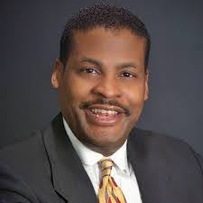 Isaac Farris's Instagram, Twitter & Facebook