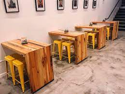 Shop ashley furniture homestore online for great prices, stylish furnishings and home decor. L Shape Pallet Restaurant Coffee Shop Tables 300 Pallet Ideas And Easy Pallet Projects Coffee Shop Furniture Pallet Projects Furniture Restaurant Furniture