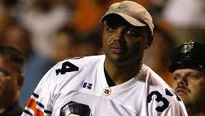 Charles barkley first met dirk nowitzki at an exhibition game in 1997, and the according to barkley, he introduced himself to nowitzki and tried to convince nowitzki to play for his alma mater, auburn university. Charles Barkley Auburn What College Did Chuck Go To Heavy Com