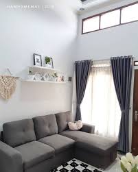 Rumah minimalis lebih condong ke furniture sederhana tetapi fungsional. 13 Contoh Desain Ruang Tamu Minimalis Yang Cocok Di Rumah Kecil Rumah123 Com
