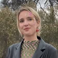 Hillary Foreman's Instagram, Twitter & Facebook