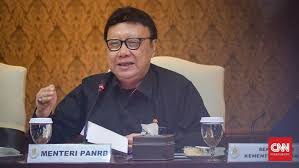 Apabila memang paket telah berada di kantor j&t express kita bisa langsung menuju ke sana kemudian menunjukkan nomor resi pengiriman serta kartu identitas diri sesuai dengan jadi sangat mudah itulah cara ambil paket kiriman j&t express (jnt) bisa dilakukan di kantor cabang terdekat. Tjahjo Sebut Memungkinkan Pns Kerja Dari Rumah