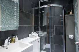 Towel rail offers high quality chrome towel rails for less than you. High Quality Bathrooms Picture Of Westlea Guest House Ullapool Tripadvisor