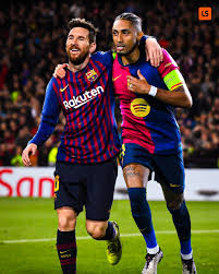 Raphinha hiện đã có 8️⃣ bàn thắng UCL cho Barcelona trong năm 2024 🇧🇷🔥  Đó là bản tally hay nhất cho một cầu thủ Barca trong một năm lịch kể từ  Lionel Messi 🔗