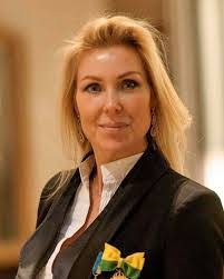 Jessica Lofstrom's Instagram, Twitter & Facebook