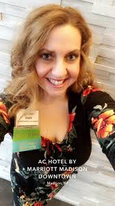 Wanda Kern's Instagram, Twitter & Facebook